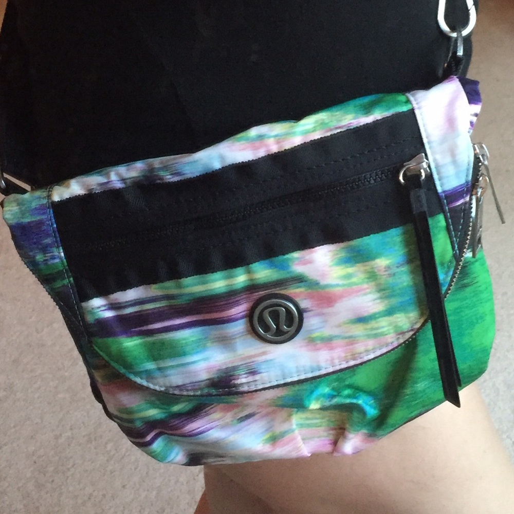 🍋Lululemon🍋Festival Bag EUC